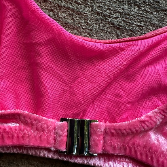 Birds of prey Pink velvet crop top bra - Picture 2 of 4